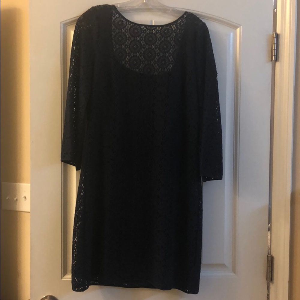 Lily Pulitzer cropped sleeve navy lace dress